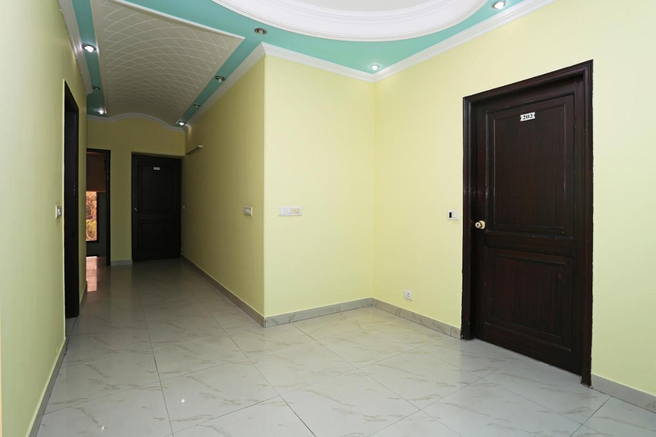 OYO 1242 near MG Road Hotel Gurgaon Exterior foto