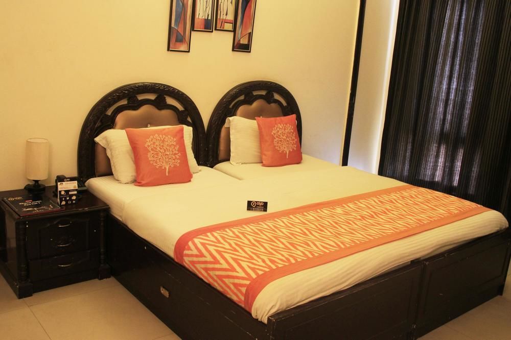 OYO 1242 near MG Road Hotel Gurgaon Exterior foto